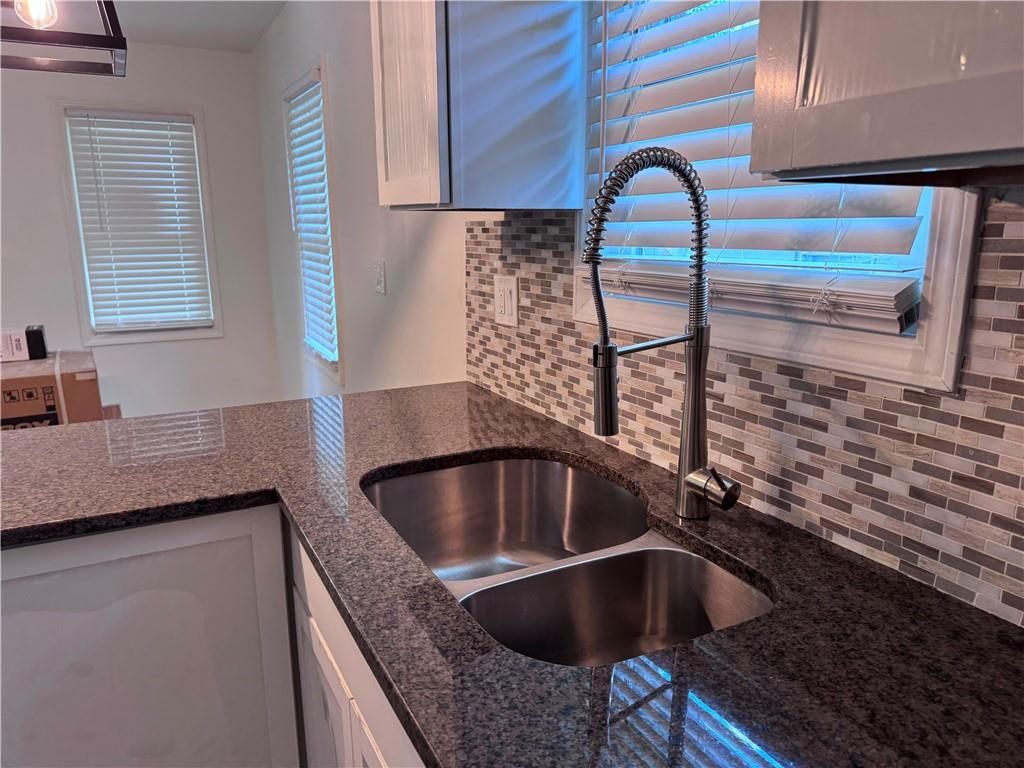 103 S 22nd Street — photo 5
