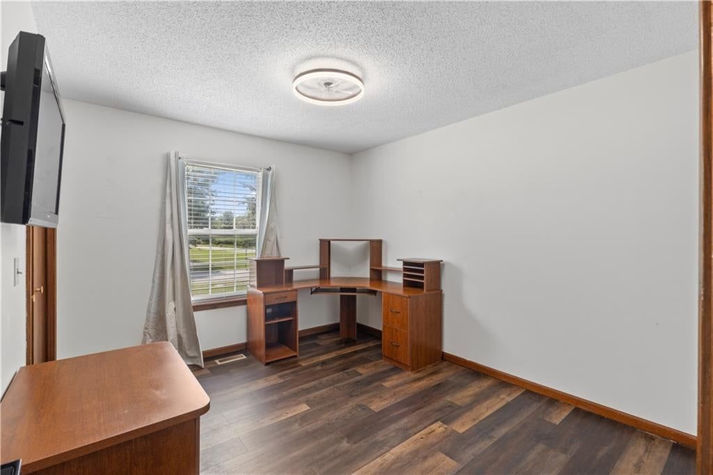 404 Oakwood Street — photo 12
