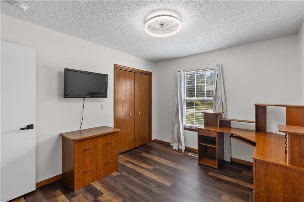 404 Oakwood Street — photo 13