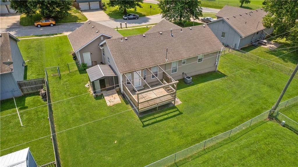 404 Oakwood Street — photo 25