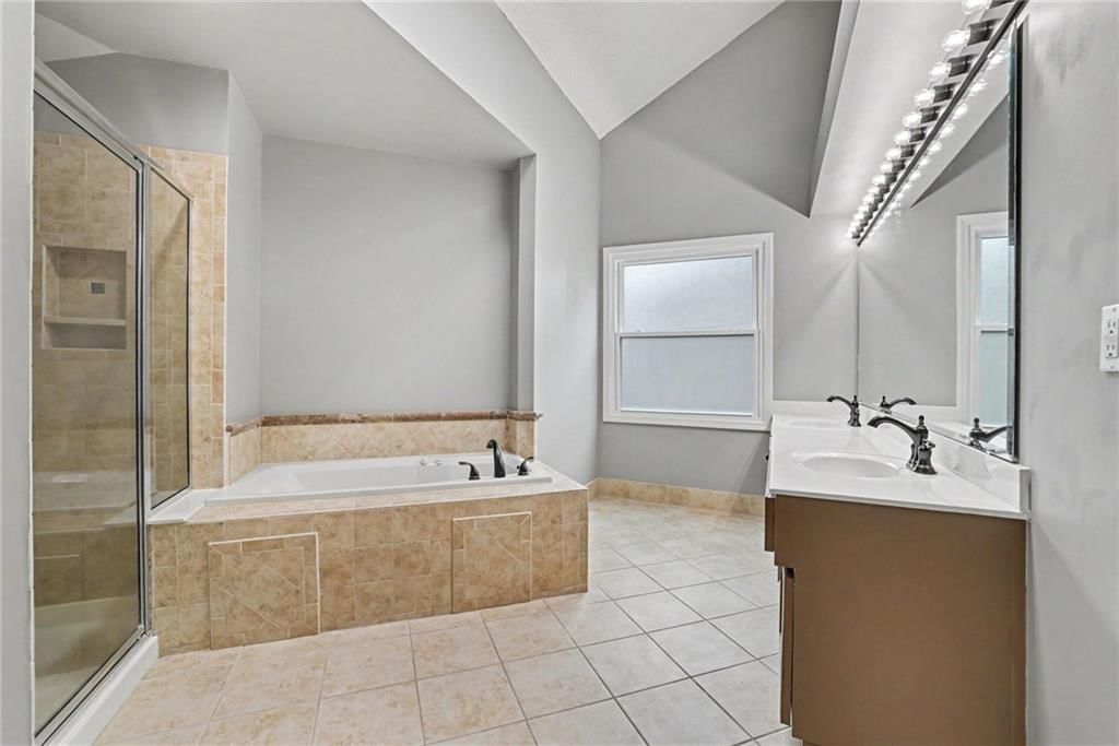 15231 Hemlock Street — photo 16