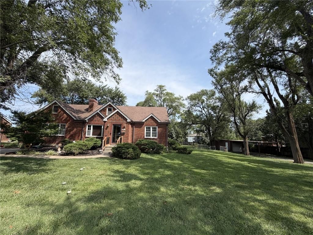 10910 W 67 Street, Shawnee, KS