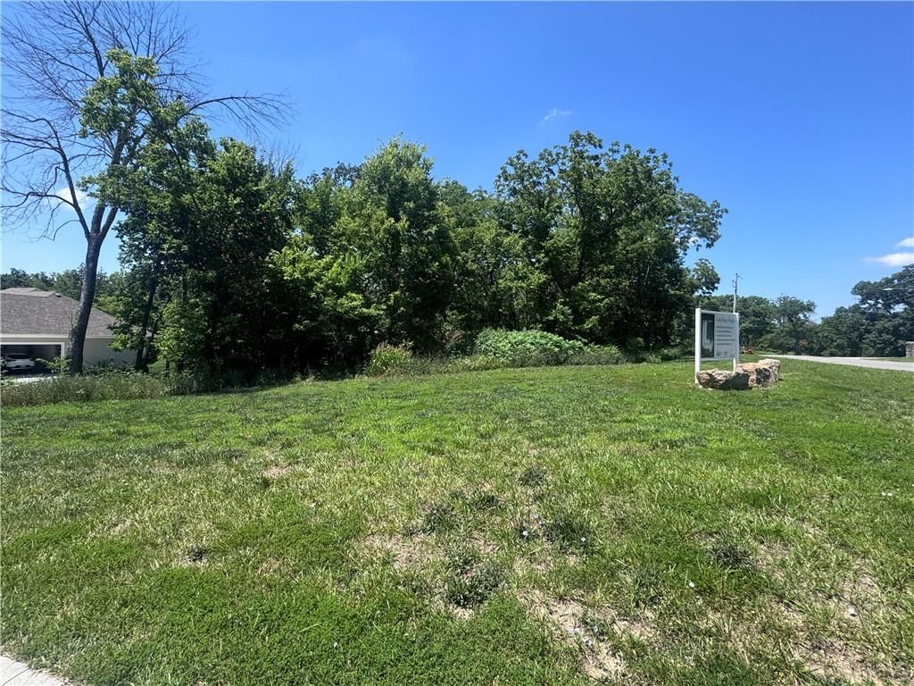 1501 SW Stonewall Drive — photo 1
