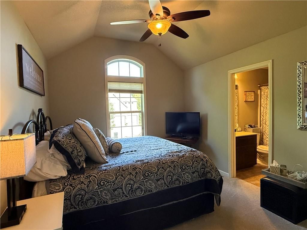 1708 NE Woodland Shores Lane — photo 30