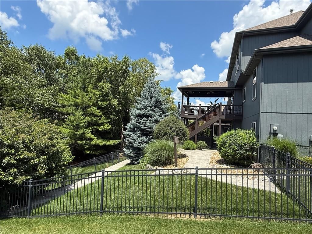 1708 NE Woodland Shores Lane — photo 42