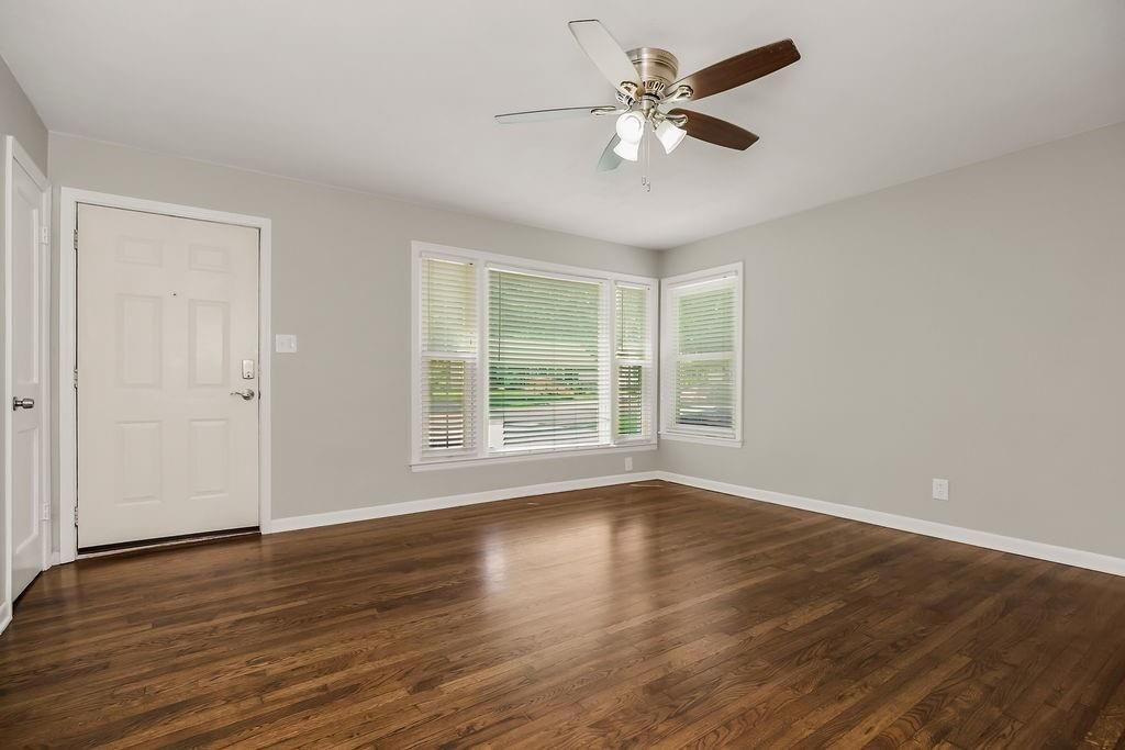 7433 Lamar Avenue — photo 5