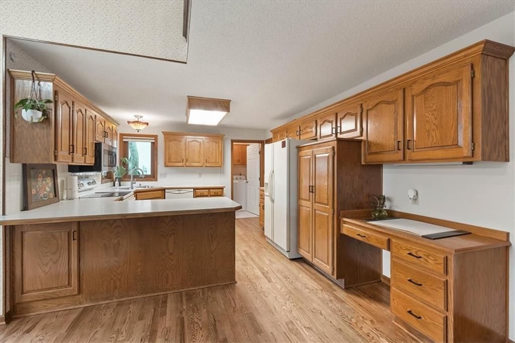 833 NW High Point Drive — photo 9