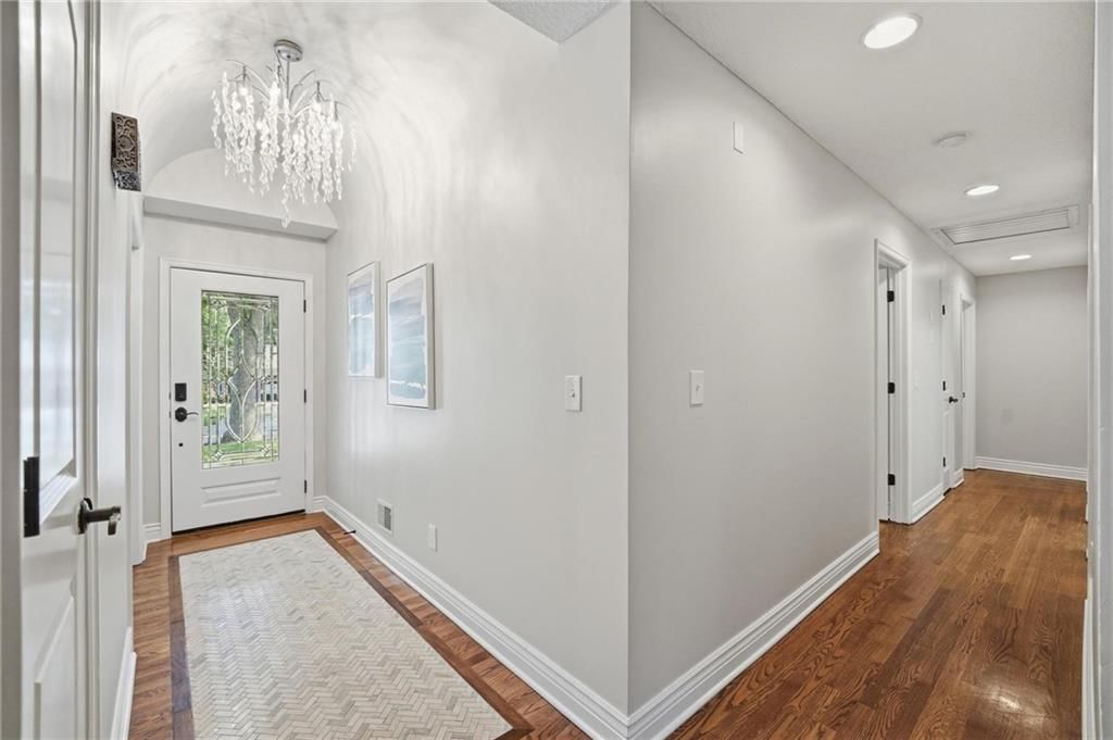 9012 Cherokee Lane — photo 3