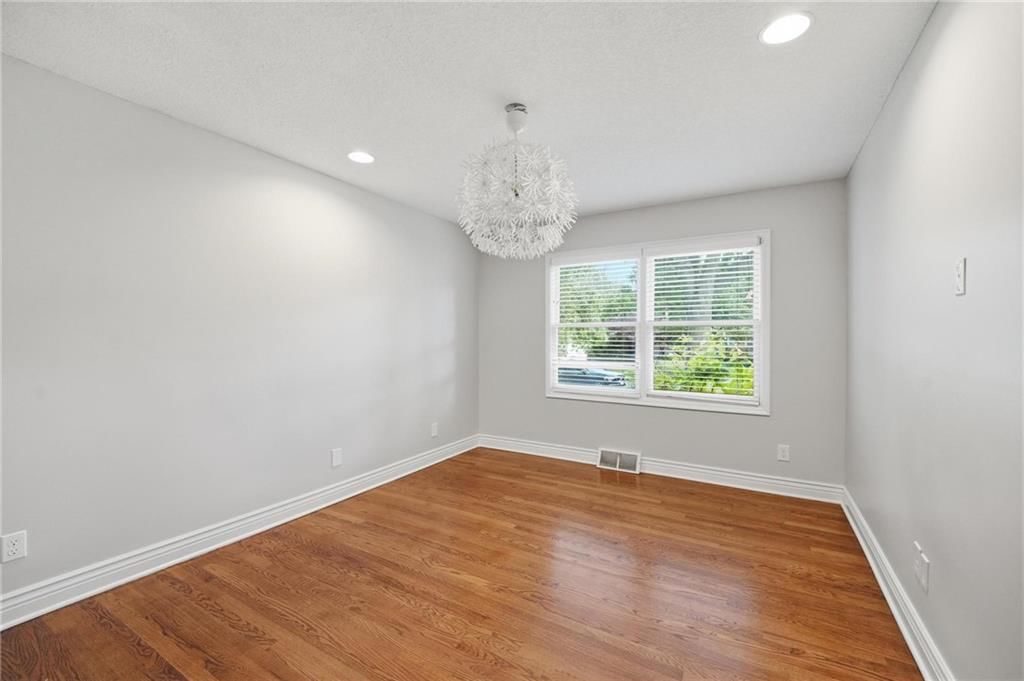 9012 Cherokee Lane — photo 32