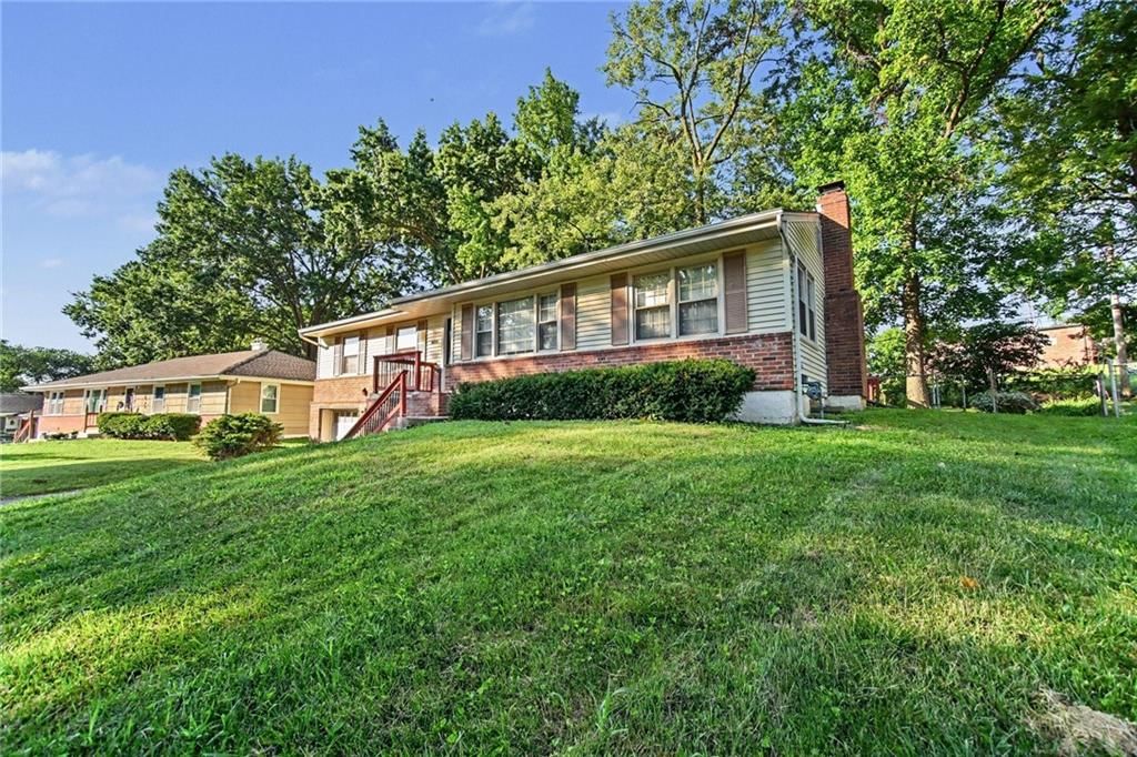 4630 NE Gladstone Avenue — photo 2