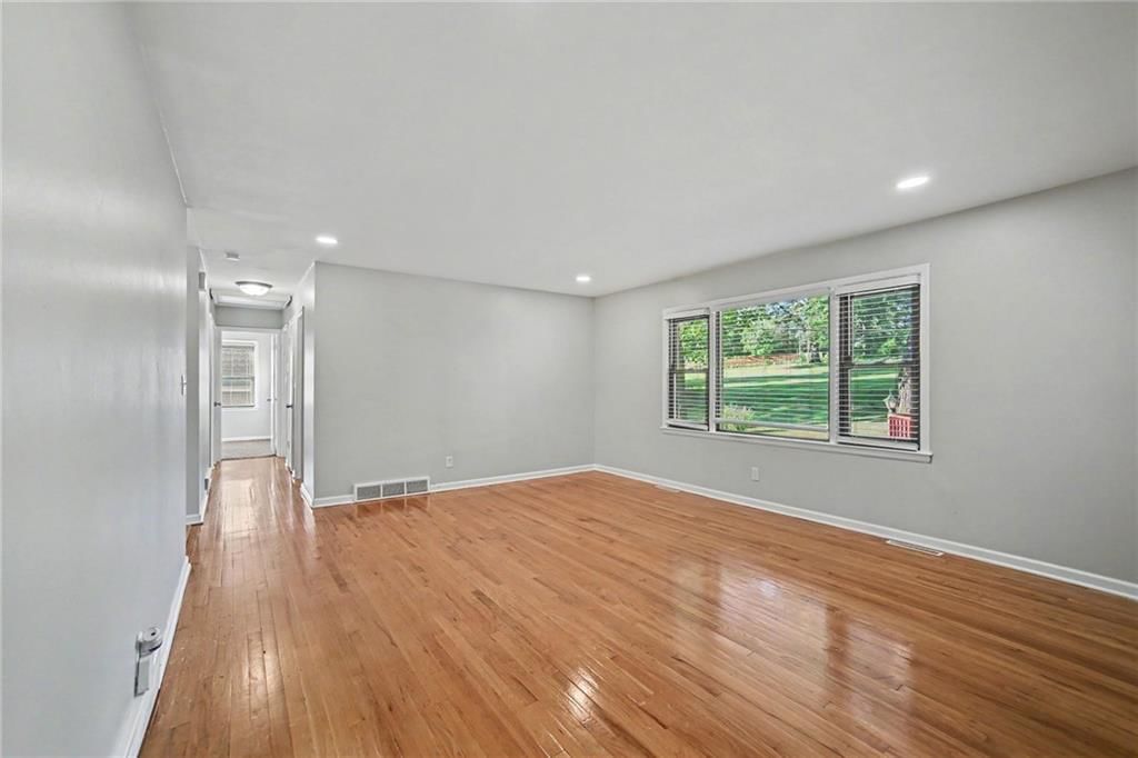 4630 NE Gladstone Avenue — photo 4