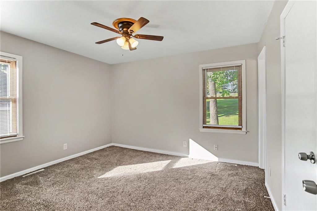 4630 NE Gladstone Avenue — photo 8