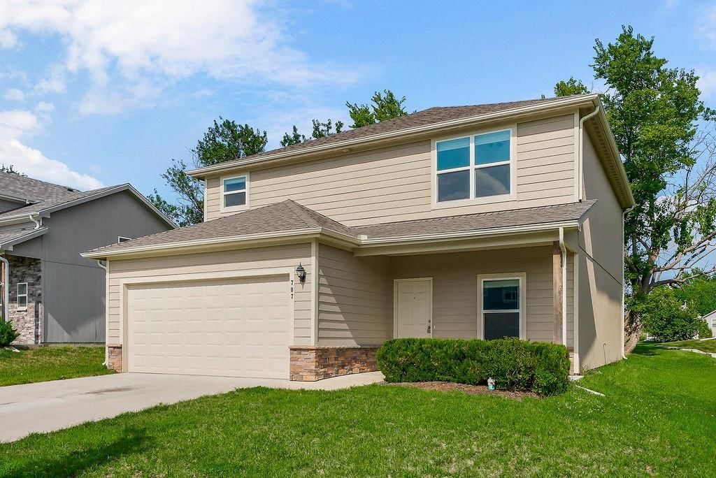 707 Roseberry Drive — photo 2