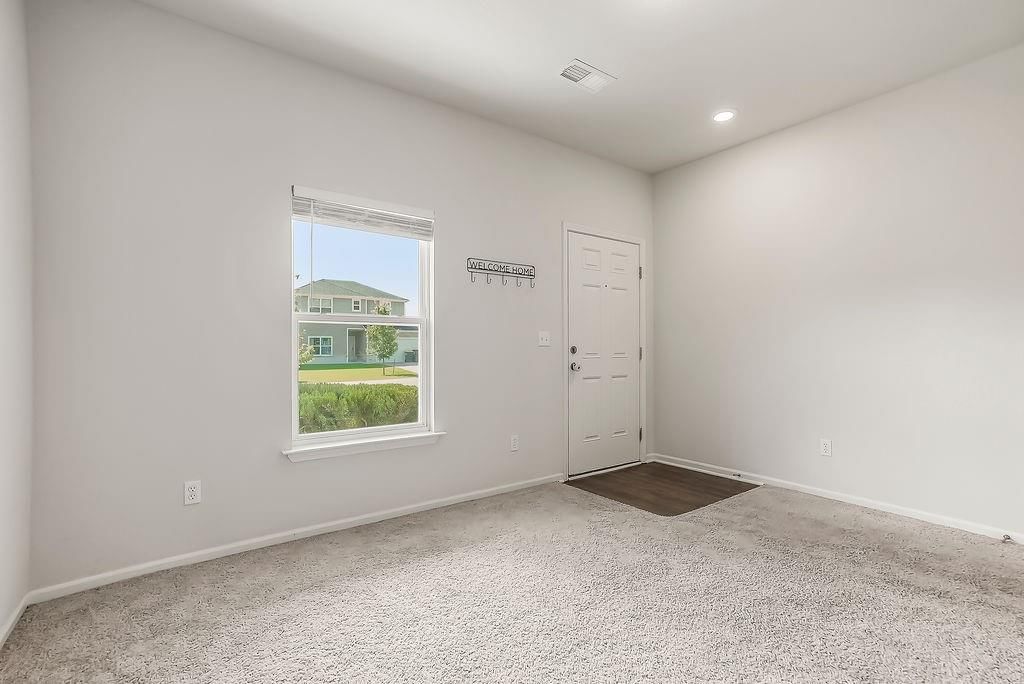 707 Roseberry Drive — photo 6