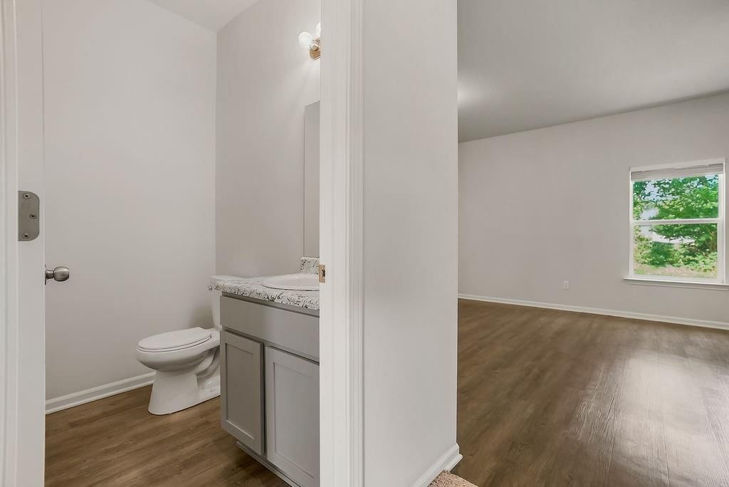 707 Roseberry Drive — photo 7