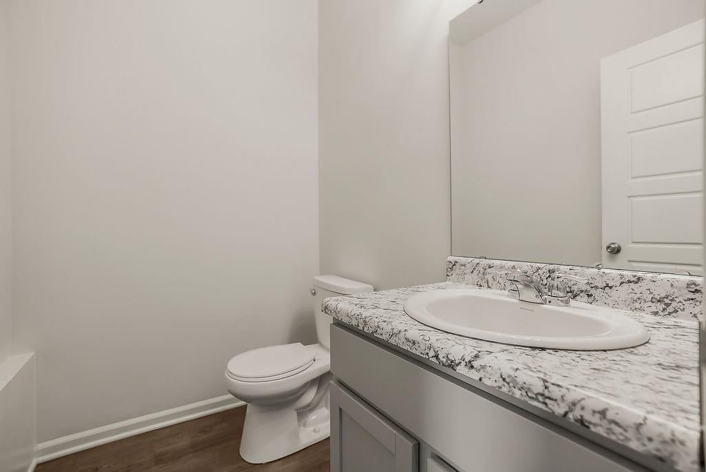 707 Roseberry Drive — photo 8