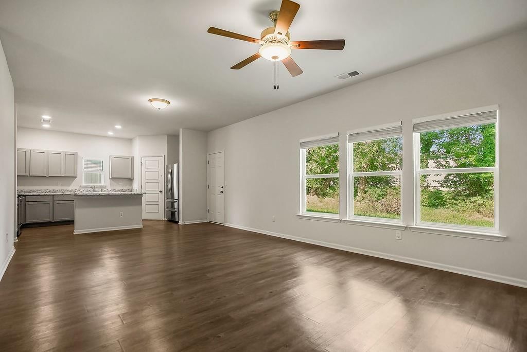 707 Roseberry Drive — photo 10