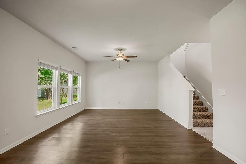 707 Roseberry Drive — photo 11