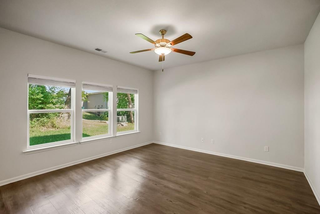 707 Roseberry Drive — photo 13