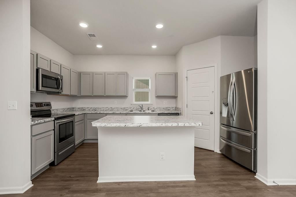 707 Roseberry Drive — photo 15