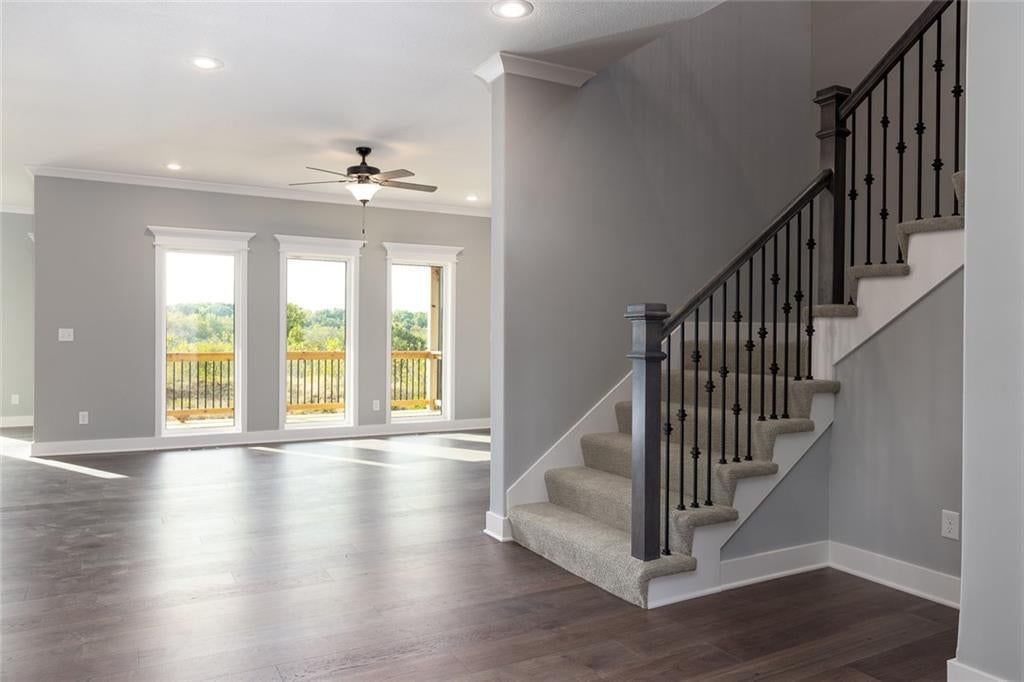 6925 NE 102nd Street, Kansas City, MO: listing photo 2