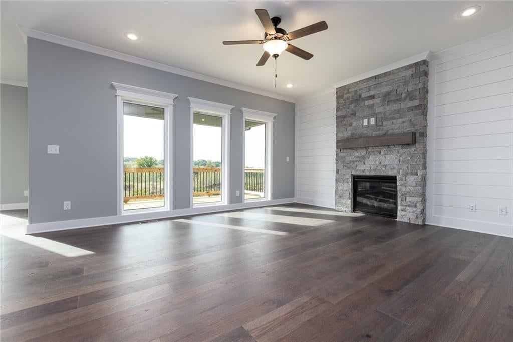 6925 NE 102nd Street, Kansas City, MO: listing photo 3