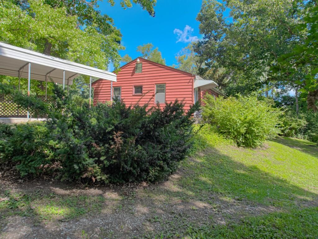 2113 N Liberty Street — photo 32