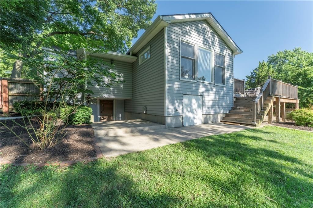5649 Perry Lane — photo 21