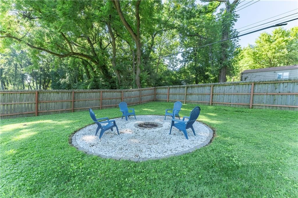 5649 Perry Lane — photo 24
