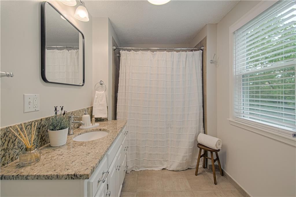 8751 Sleepy Hollow Road — photo 30