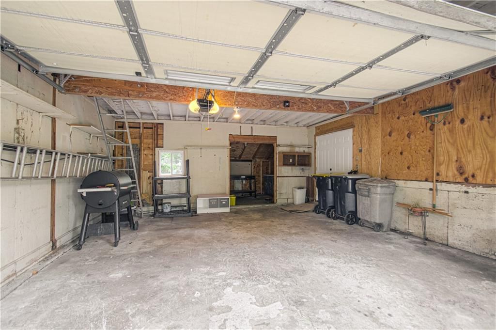 8751 Sleepy Hollow Road — photo 37