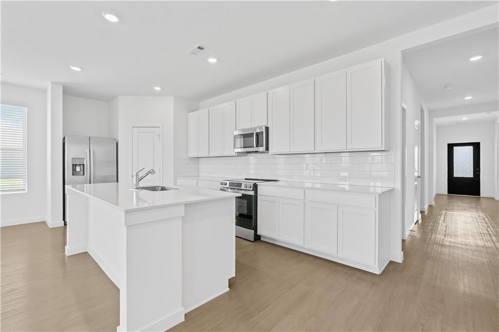21360 W Cleveland Street — photo 6