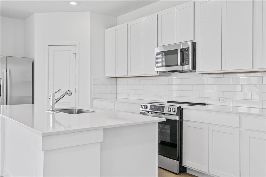 21360 W Cleveland Street — photo 7