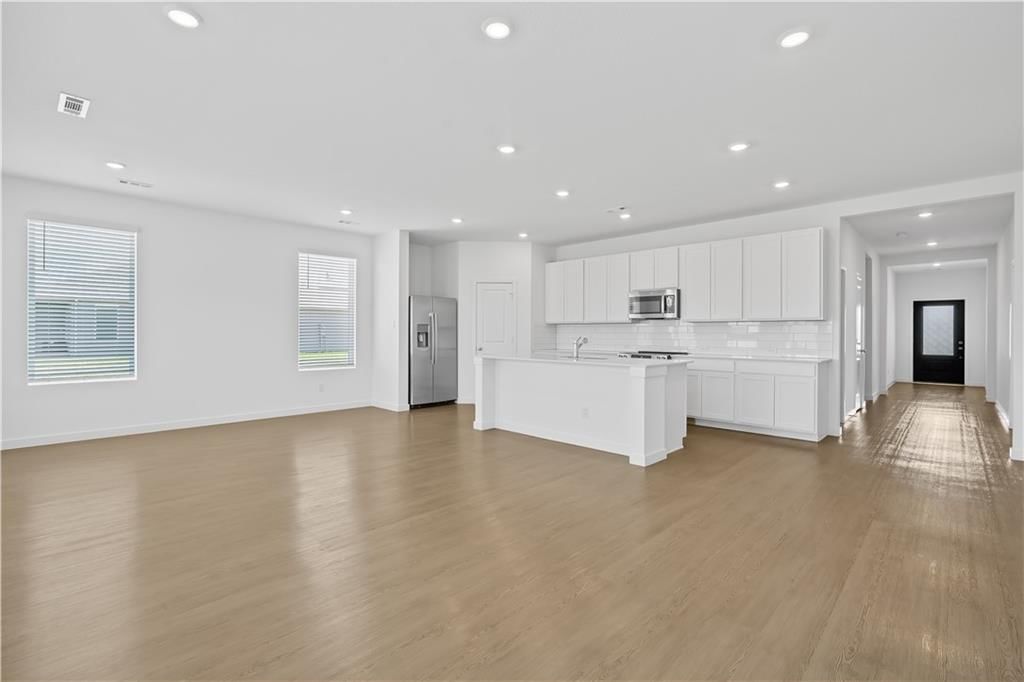 21360 W Cleveland Street — photo 8