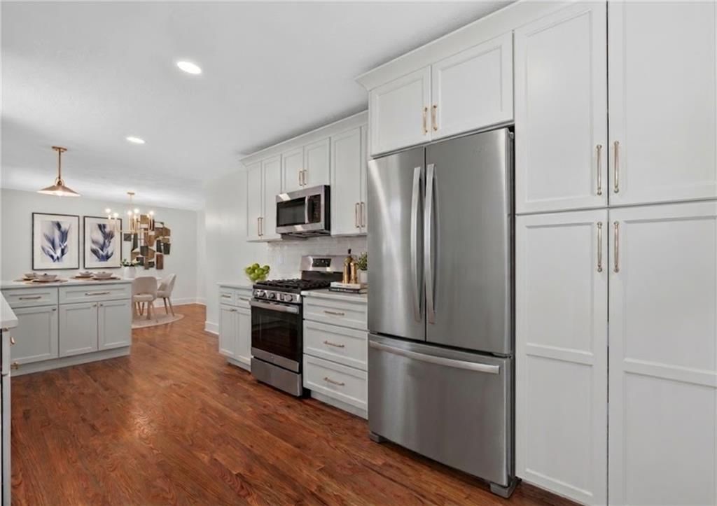 10408 W 65th Street — photo 3