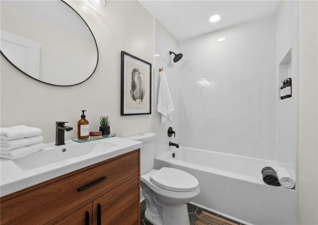 10408 W 65th Street — photo 6