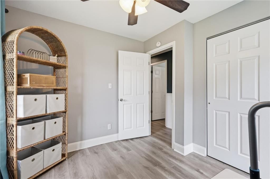1825 Brook Street — photo 23