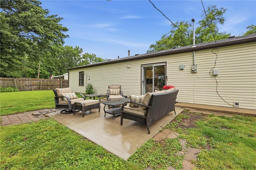 1825 Brook Street — photo 25