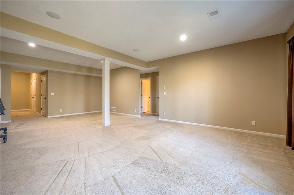 15924 Buena Vista Street — photo 45