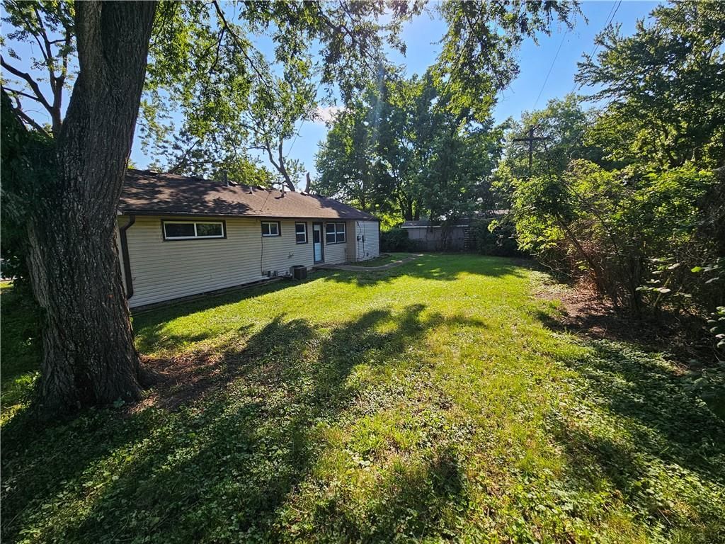 306 Pacific Drive — photo 3