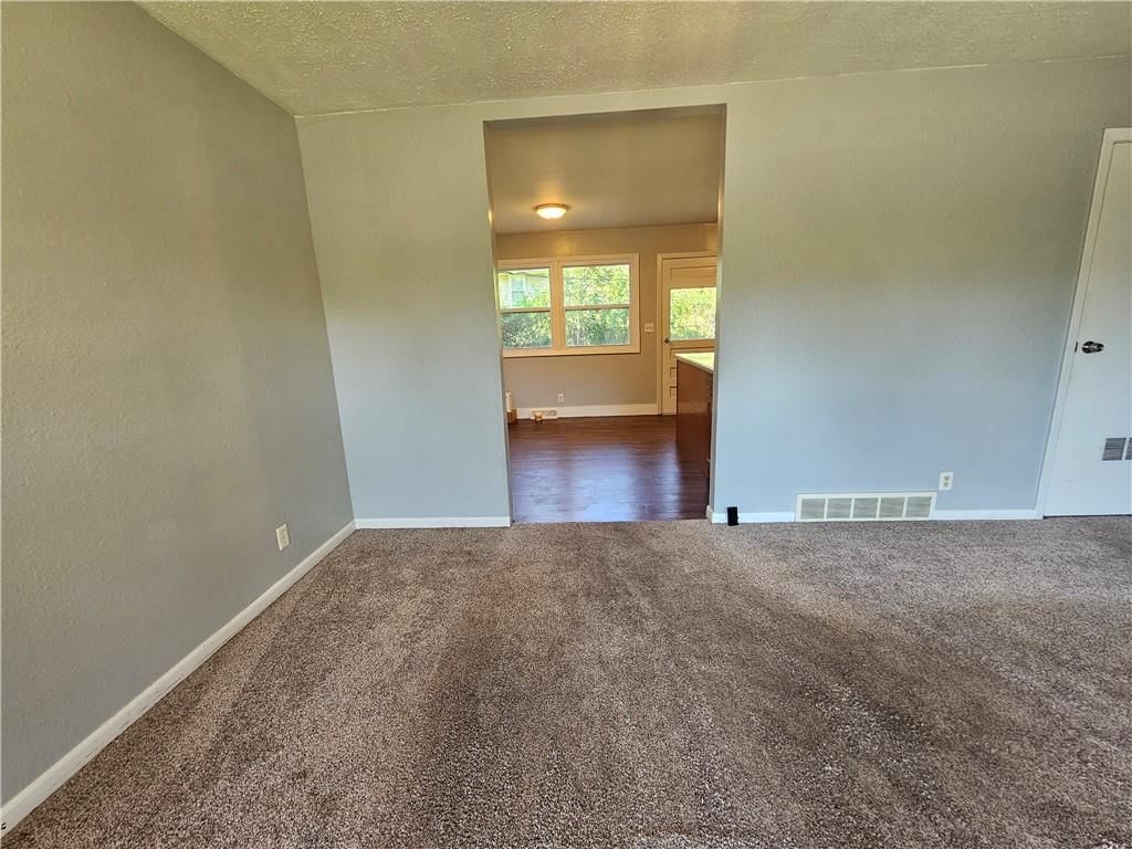 306 Pacific Drive — photo 6