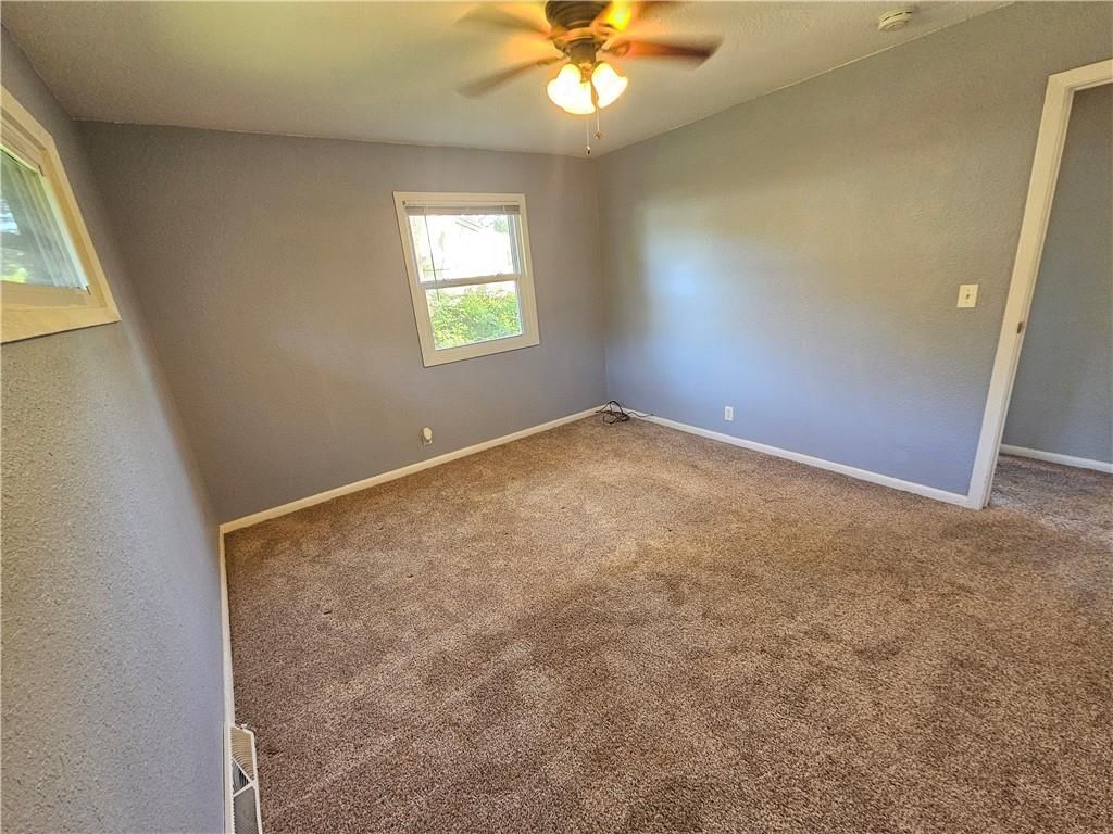 306 Pacific Drive — photo 11