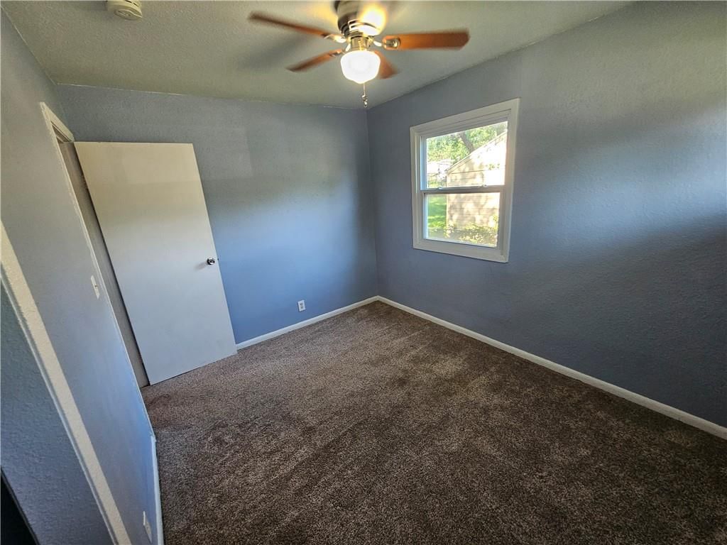 306 Pacific Drive — photo 15