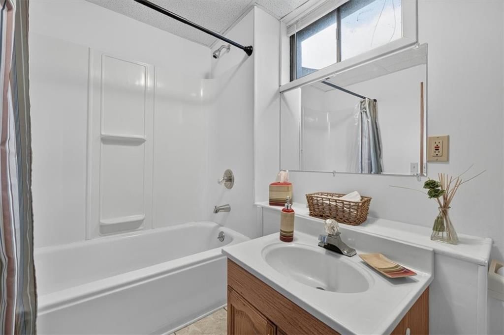 16000 Megan Street — photo 33