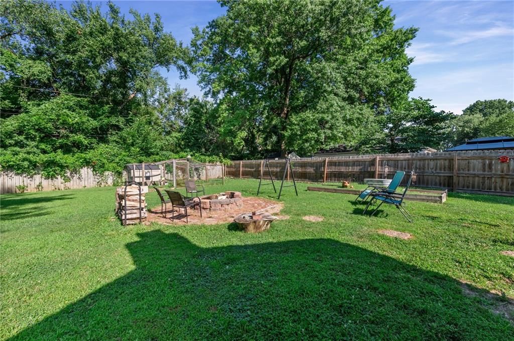 5520 Barton Lane — photo 16
