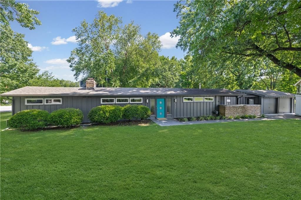 8201 W 64th Terrace, Merriam, KS
