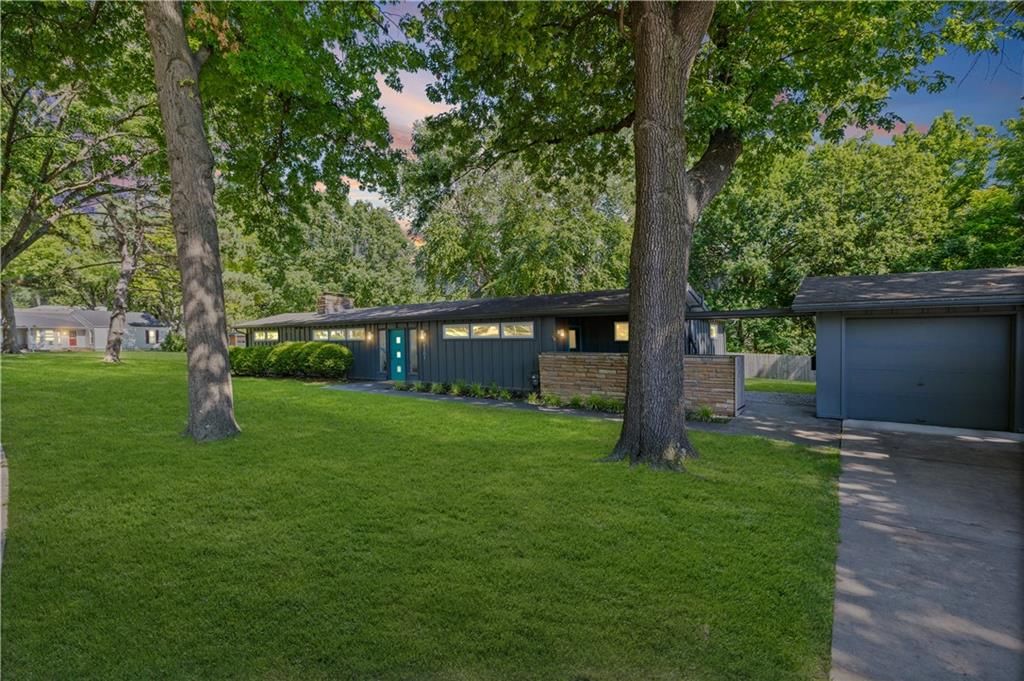 8201 W 64th Terrace — photo 4