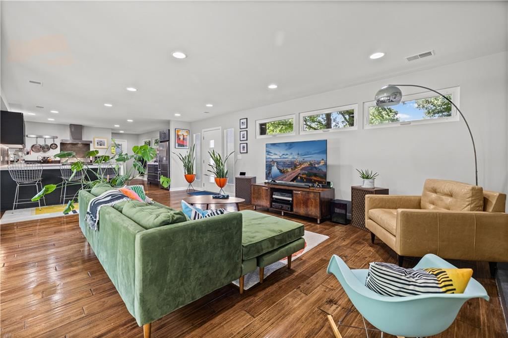 8201 W 64th Terrace — photo 9