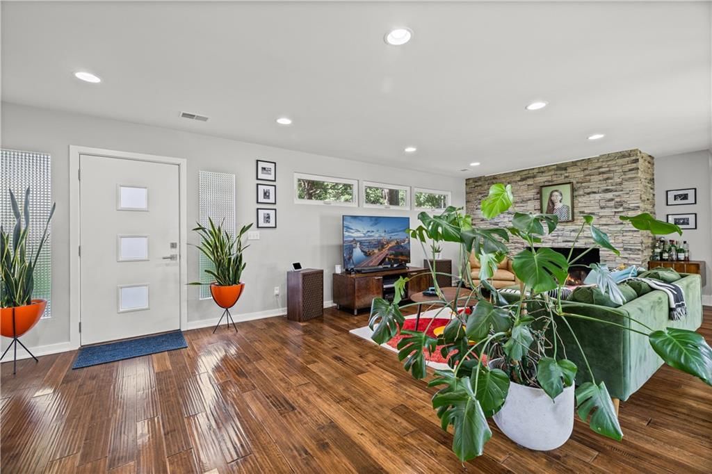 8201 W 64th Terrace — photo 10