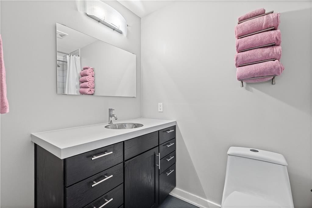8201 W 64th Terrace — photo 32